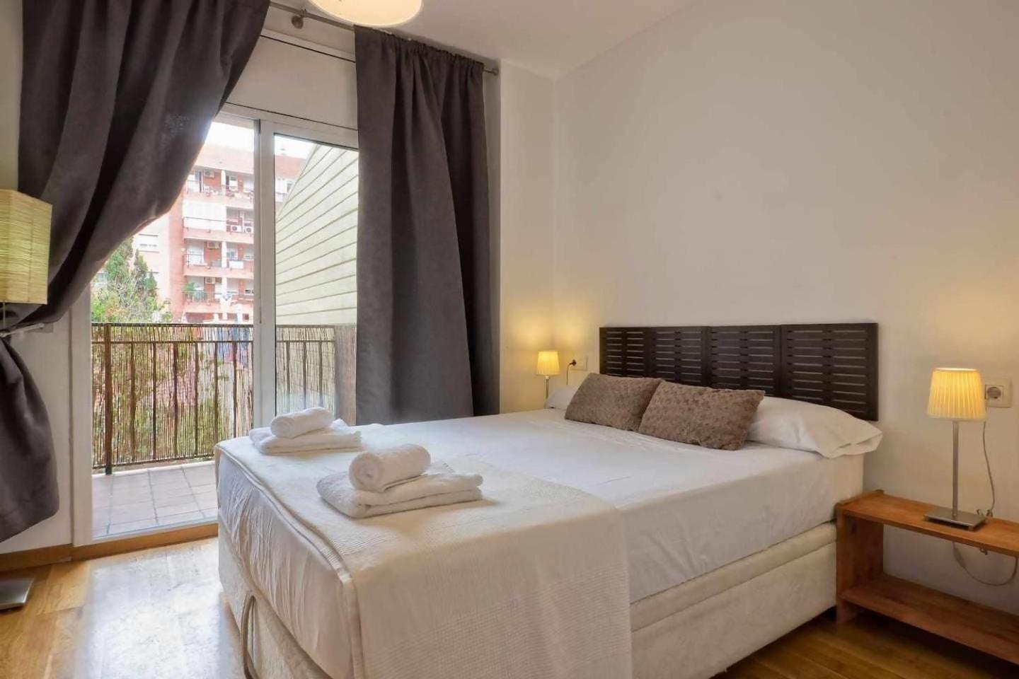 Comfortable 4 Rooms 2Bath W Balcony Barcelona Ngoại thất bức ảnh